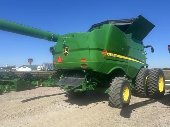 Image of John Deere S780 equipment image 3