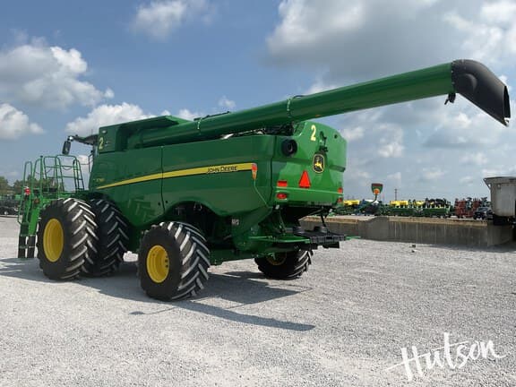 Image of John Deere S780 equipment image 4