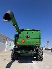 Main image John Deere S780 9