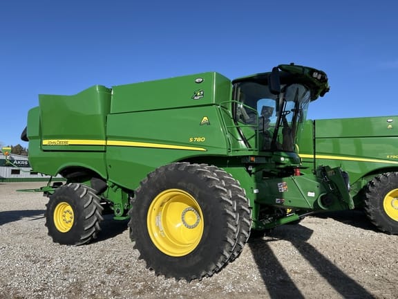 Main image John Deere S780