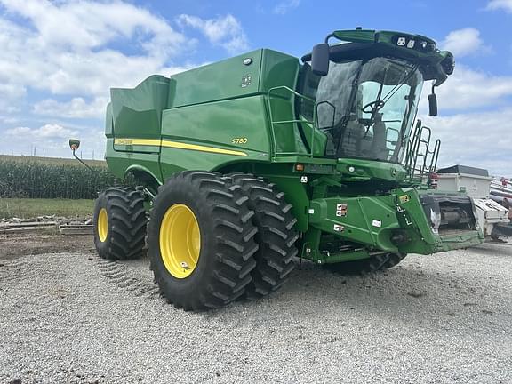 Image of John Deere S780 equipment image 1