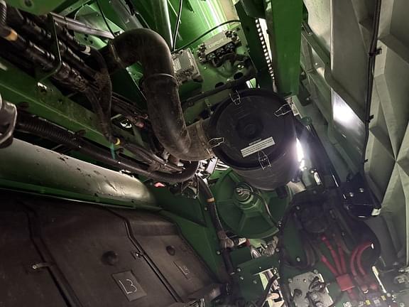Image of John Deere S780 equipment image 3
