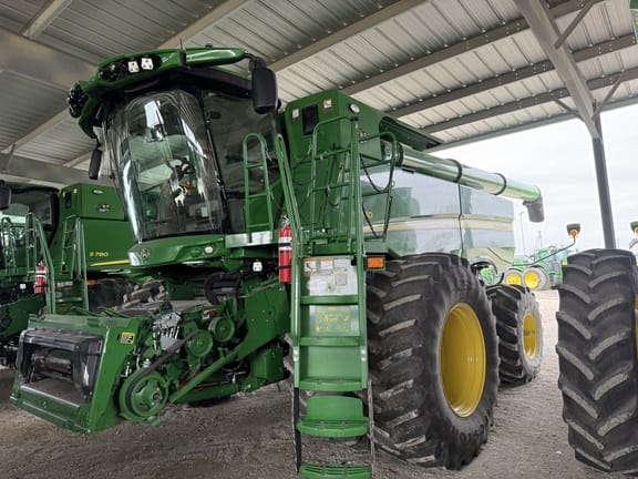 Main image John Deere S780