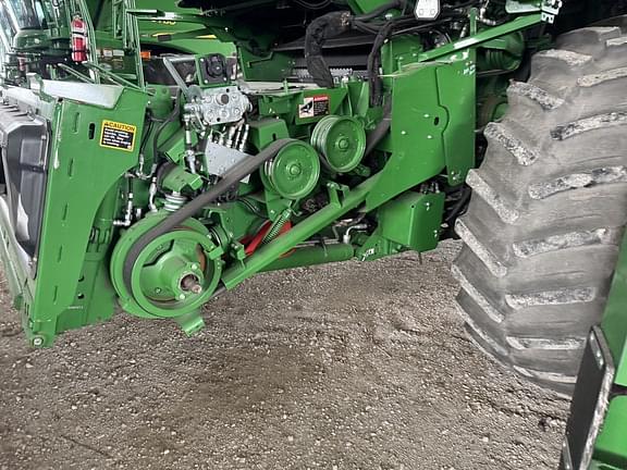 Image of John Deere S780 equipment image 1