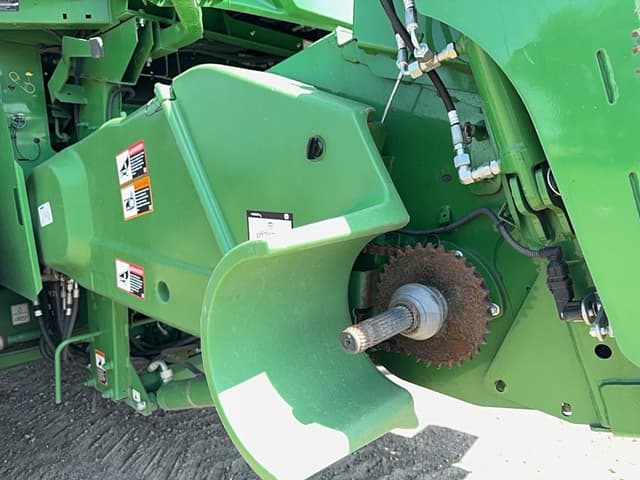 Image of John Deere S780 equipment image 4