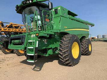 Main image John Deere S790