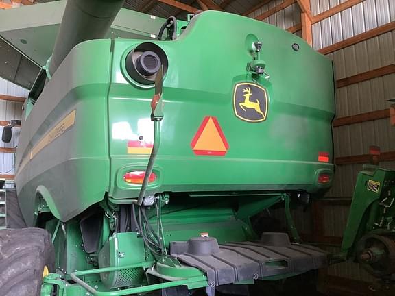 Image of John Deere S790 equipment image 1