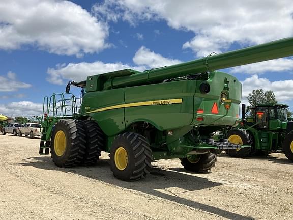 Image of John Deere S790 equipment image 1