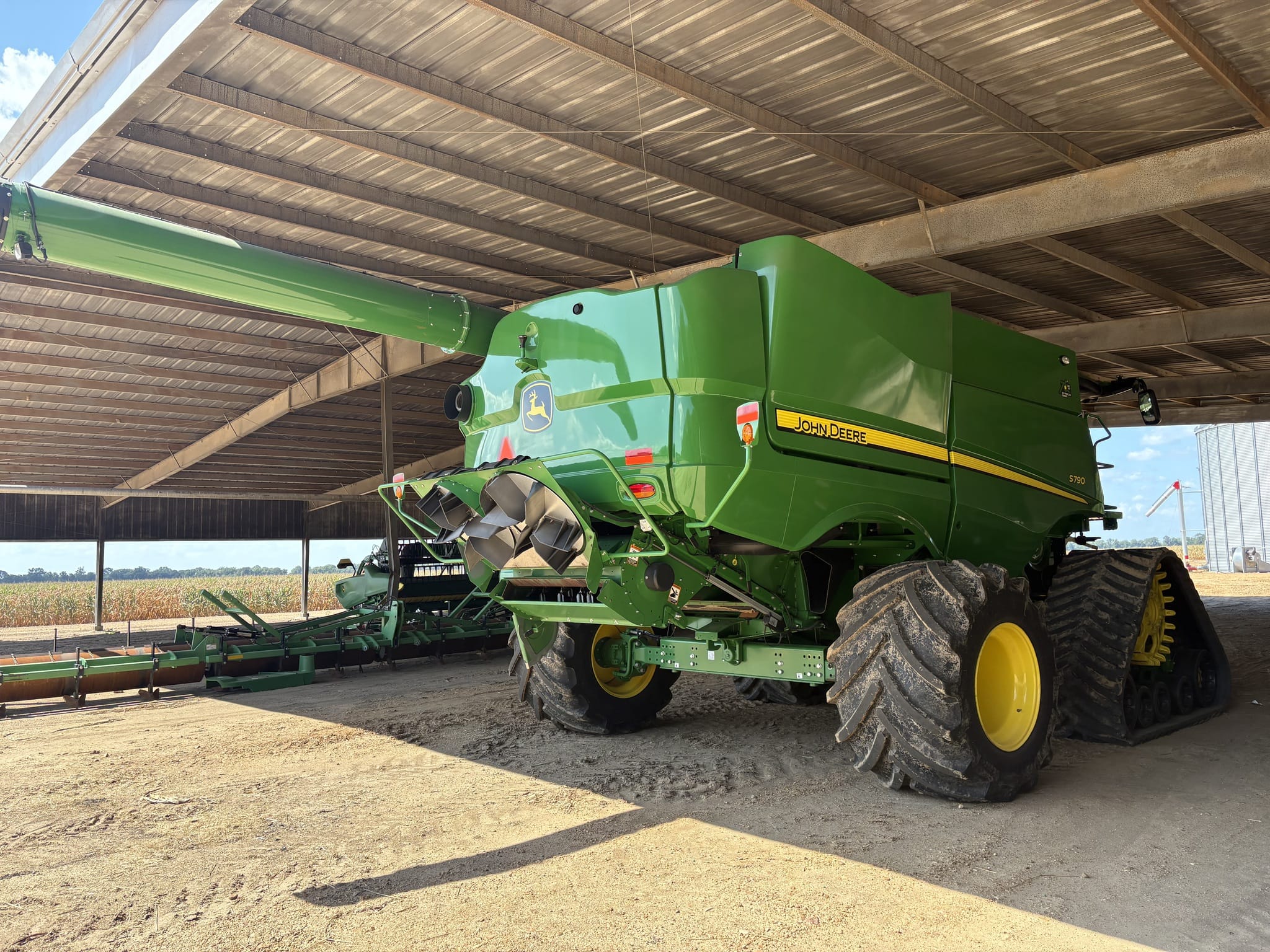 2022 John Deere S790 Equipment Image0