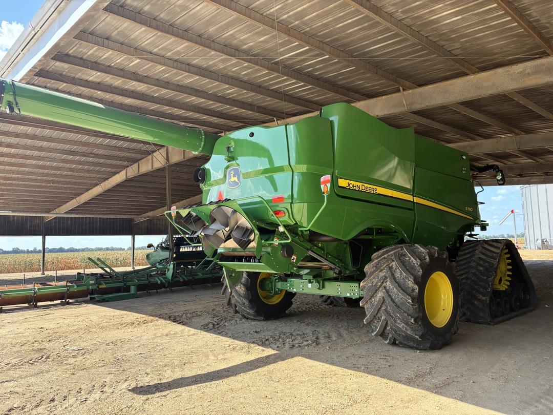 Image of John Deere S790 Image 0