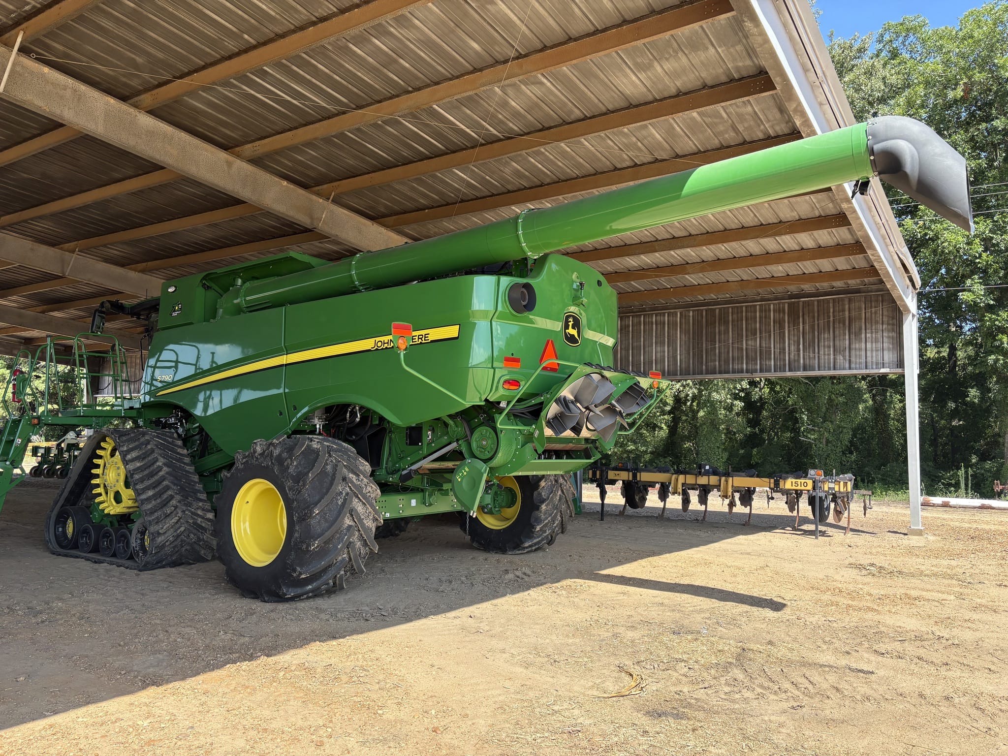 2022 John Deere S790 Equipment Image0