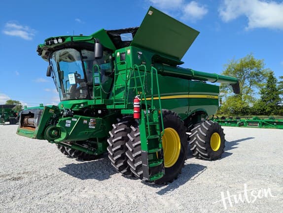 Image of John Deere S790 equipment image 2
