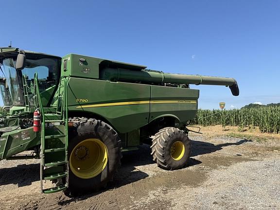 Image of John Deere S790 equipment image 2