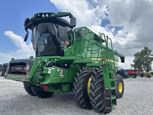 Image of John Deere S790 equipment image 2