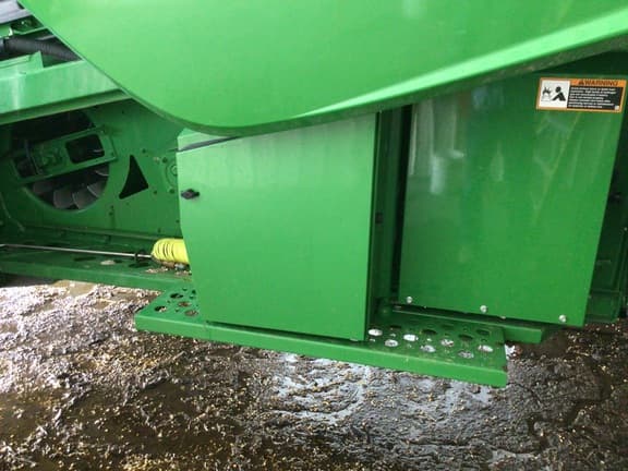 Image of John Deere S790 equipment image 4