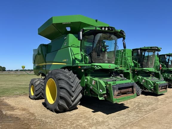 Image of John Deere S790 Primary image