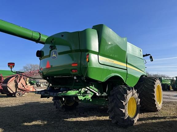 Image of John Deere S790 equipment image 2