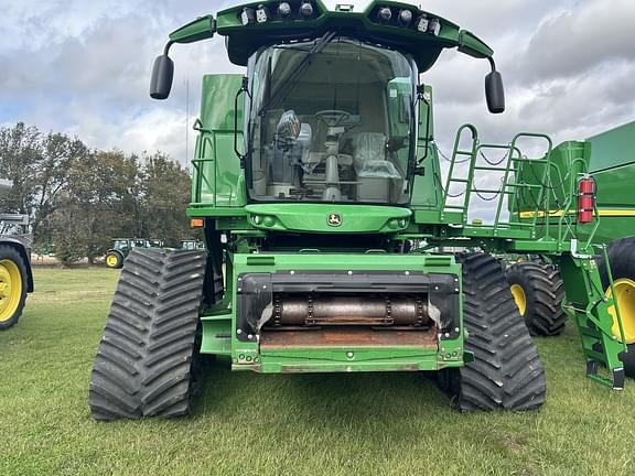 Image of John Deere S790 equipment image 1