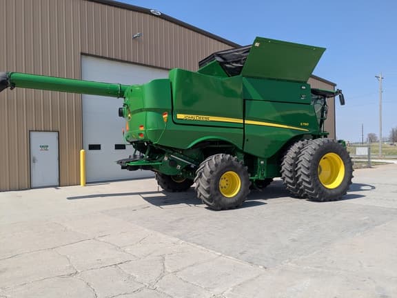 Image of John Deere S790 equipment image 4