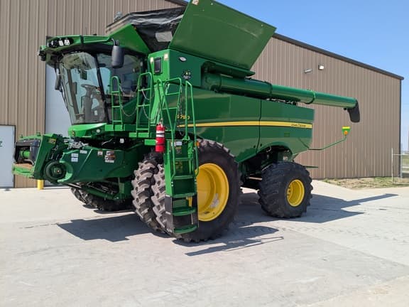 Image of John Deere S790 equipment image 1