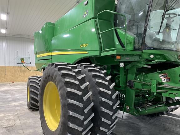 Image of John Deere S790 equipment image 2