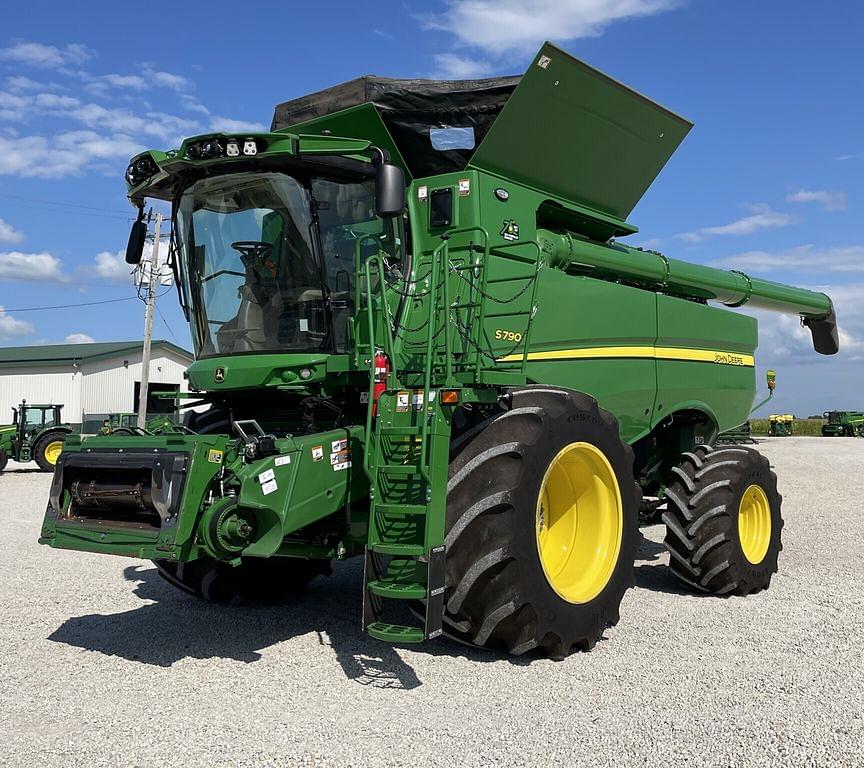 Image of John Deere S790 Primary image