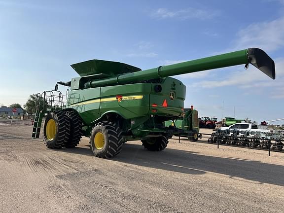 Image of John Deere S790 equipment image 2