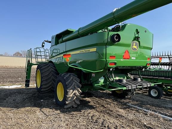 Image of John Deere S790 equipment image 2