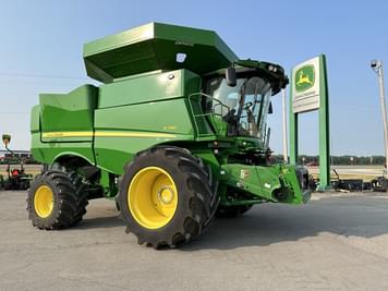Main image John Deere S790