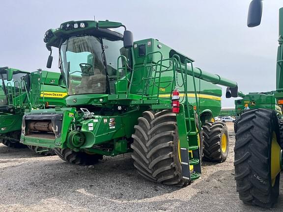 Image of John Deere S790 equipment image 2