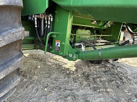 Image of John Deere S790 equipment image 1