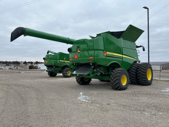 Image of John Deere S790 equipment image 4