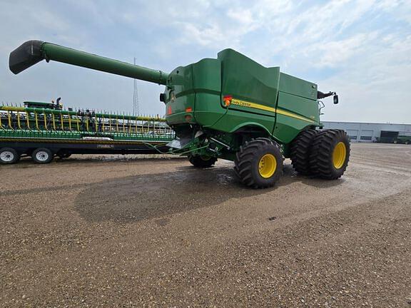 Image of John Deere S790 equipment image 4