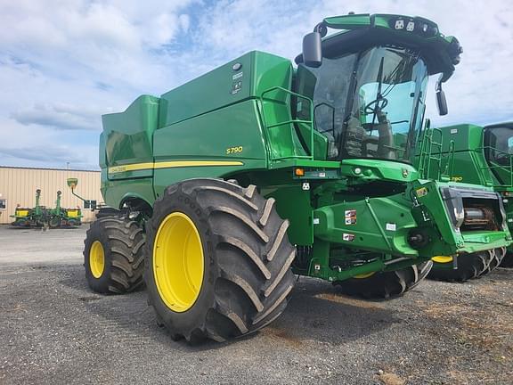 Image of John Deere S790 equipment image 1