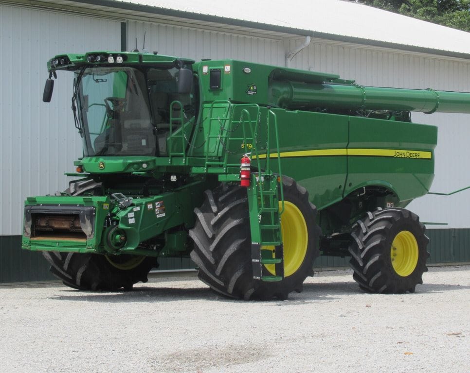 2022 John Deere S790 Equipment Image0