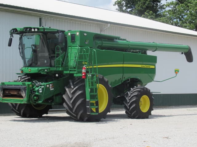 Image of John Deere S790 equipment image 1