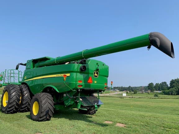 Image of John Deere S790 equipment image 2