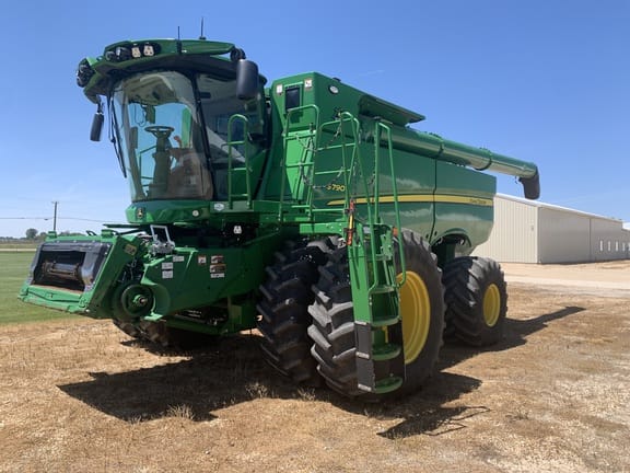 Main image John Deere S790