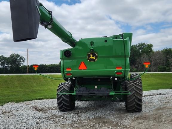 Image of John Deere S790 equipment image 4