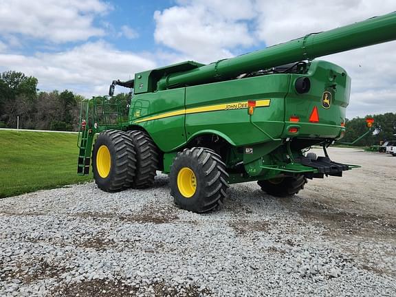 Image of John Deere S790 equipment image 1