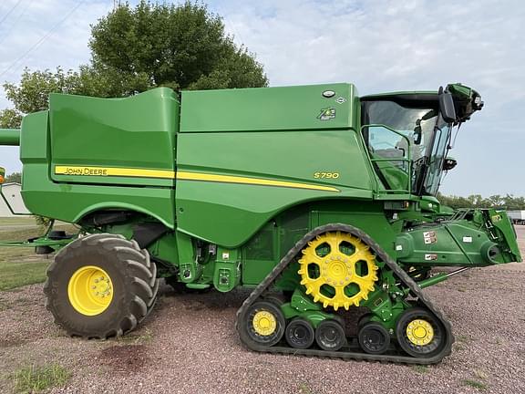 Image of John Deere S790 equipment image 3