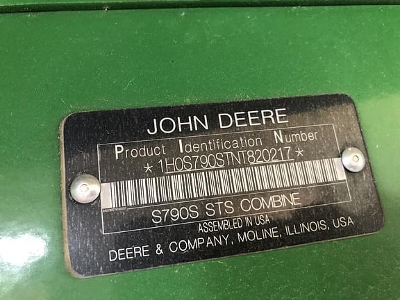 Image of John Deere S790 equipment image 4