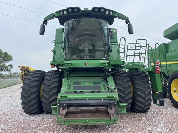 Image of John Deere S790 equipment image 1