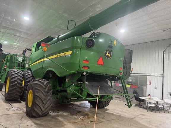Image of John Deere S790 equipment image 4