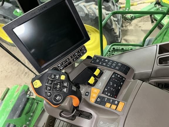 Image of John Deere S790 equipment image 3