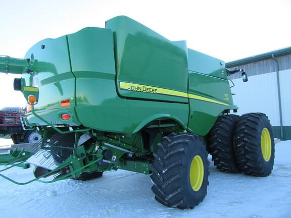 Image of John Deere S790 Primary image