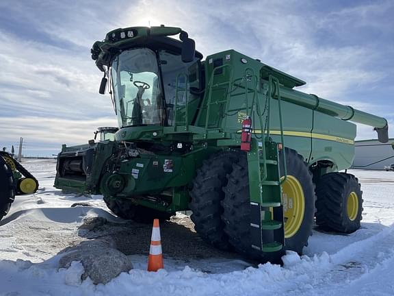 Image of John Deere S790 Primary image