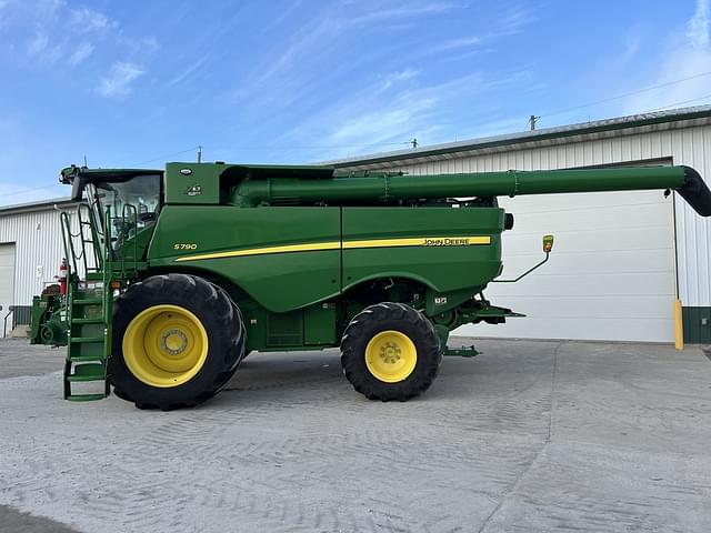 Image of John Deere S790 equipment image 2