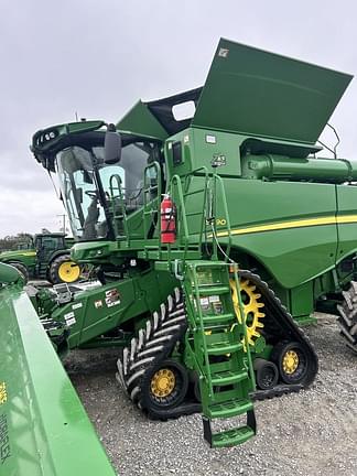 Image of John Deere S790 equipment image 1