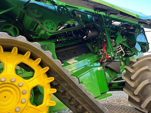 Image of John Deere S790 equipment image 2